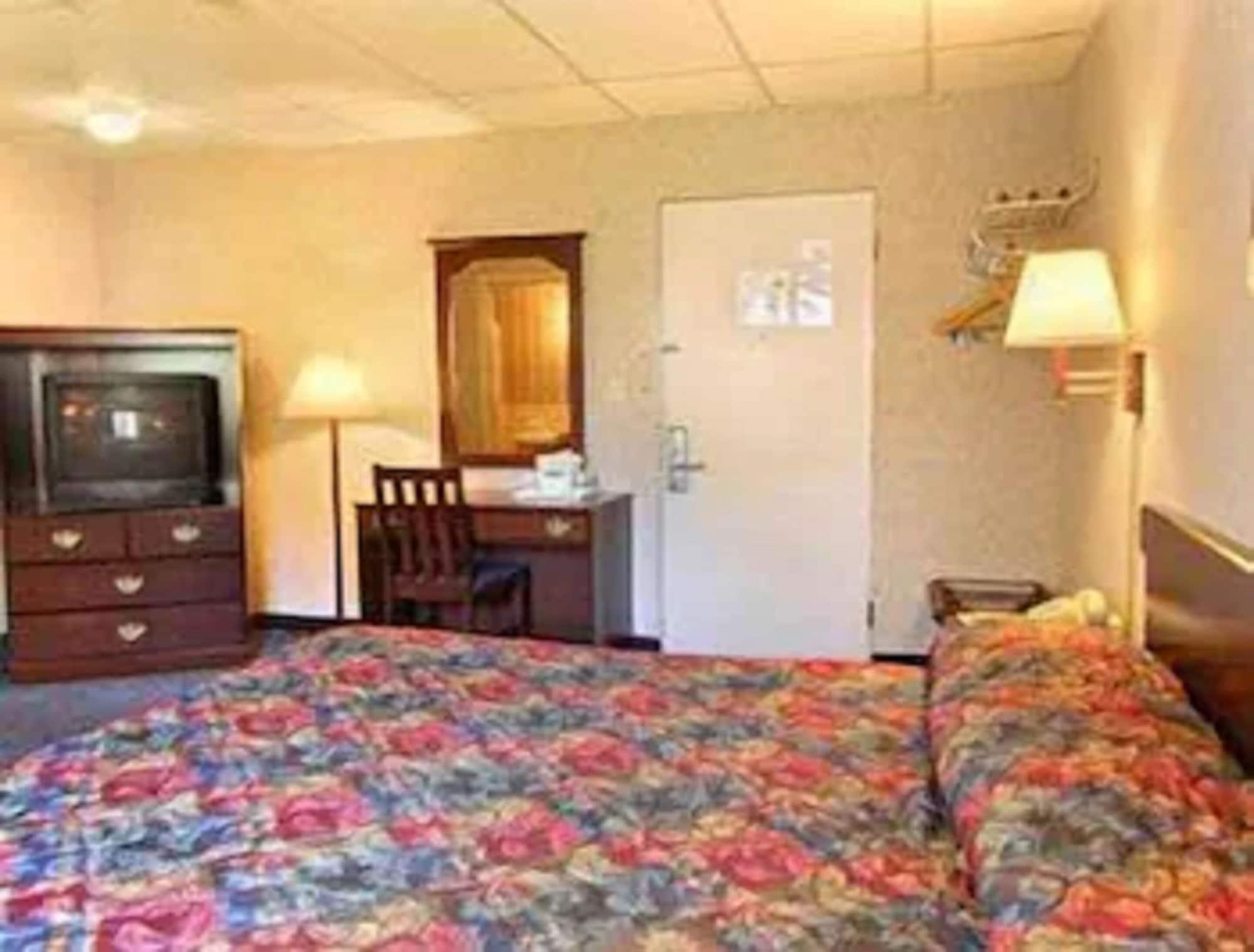Travelodge By Wyndham Cleveland Lakewood Δωμάτιο φωτογραφία